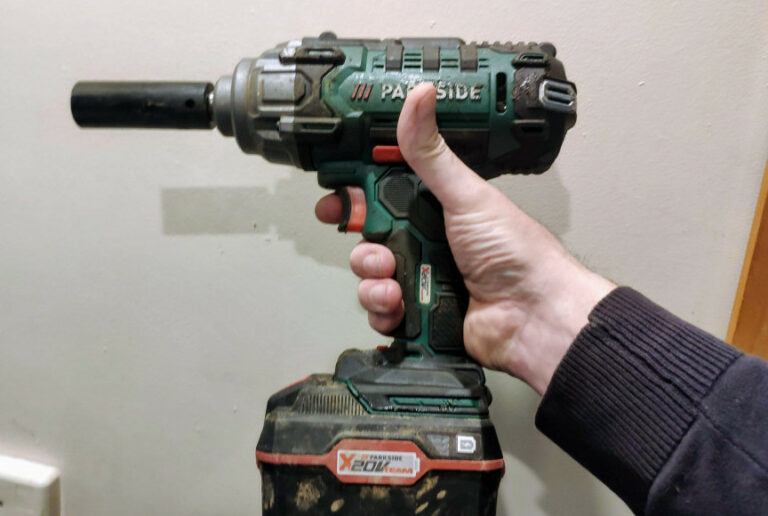 lidl’s impact wrench Black field farm